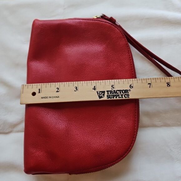 Talbots Vibrant Red Soft Leather Pebbled  Wristlet/Clutch Zip Turn Lock EUC - Picture 7 of 9